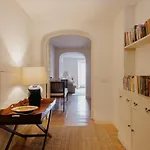 Secret Garden Apartment In Alfama