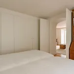Secret Garden Apartment In Alfama