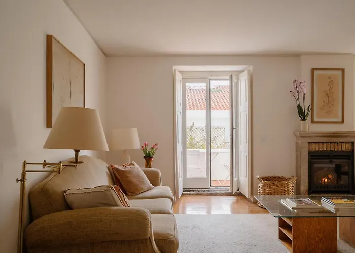 Secret Garden Apartment In Alfama